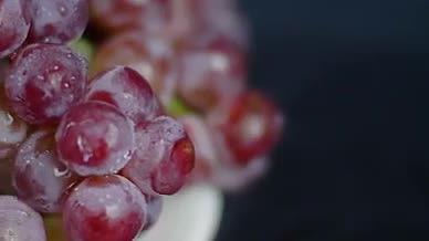 4K实拍酸甜美味水果葡萄棚拍视频素材视频的预览图